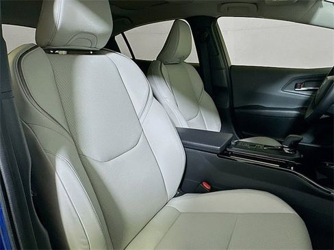 Used 2023 Toyota Prius XLE image 26