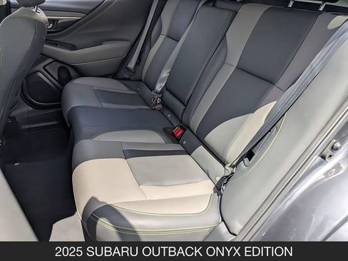 Used 2025 Subaru Outback Onyx Edition AWD/4WD image 18