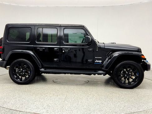 Used 2023 Jeep Wrangler Unlimited Sahara AWD/4WD image 4