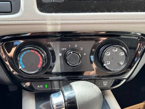 Used 2021 Honda HR-V LX image 12