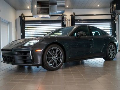 New 2025 Porsche Panamera 4