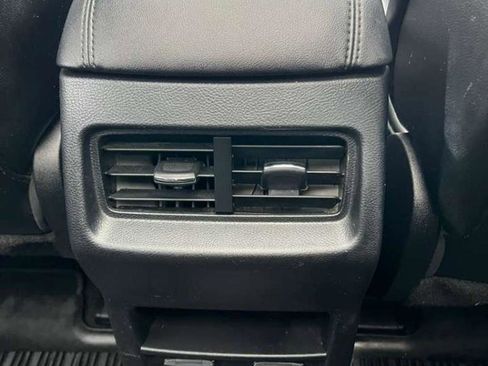 Used 2019 Ford Edge SEL w/ Equipment Group 201A image 9