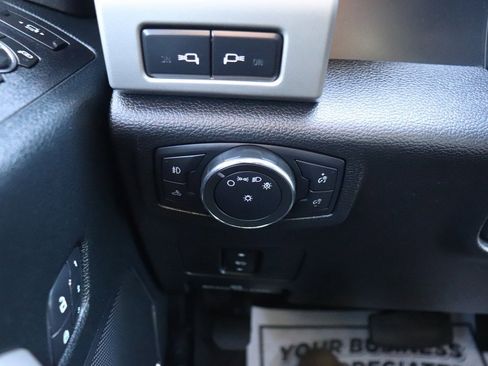 Used 2018 Ford F250 Lariat w/ Lariat Value Package image 32
