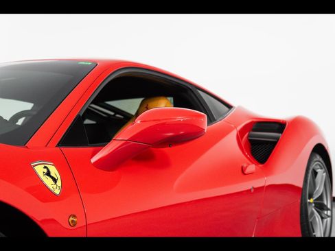 Used 2017 Ferrari 488 GTB RWD image 50