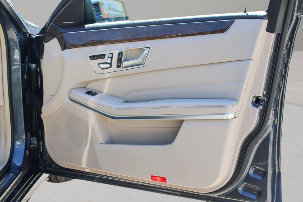 Used 2016 Mercedes-Benz E 350 4MATIC Wagon image 23
