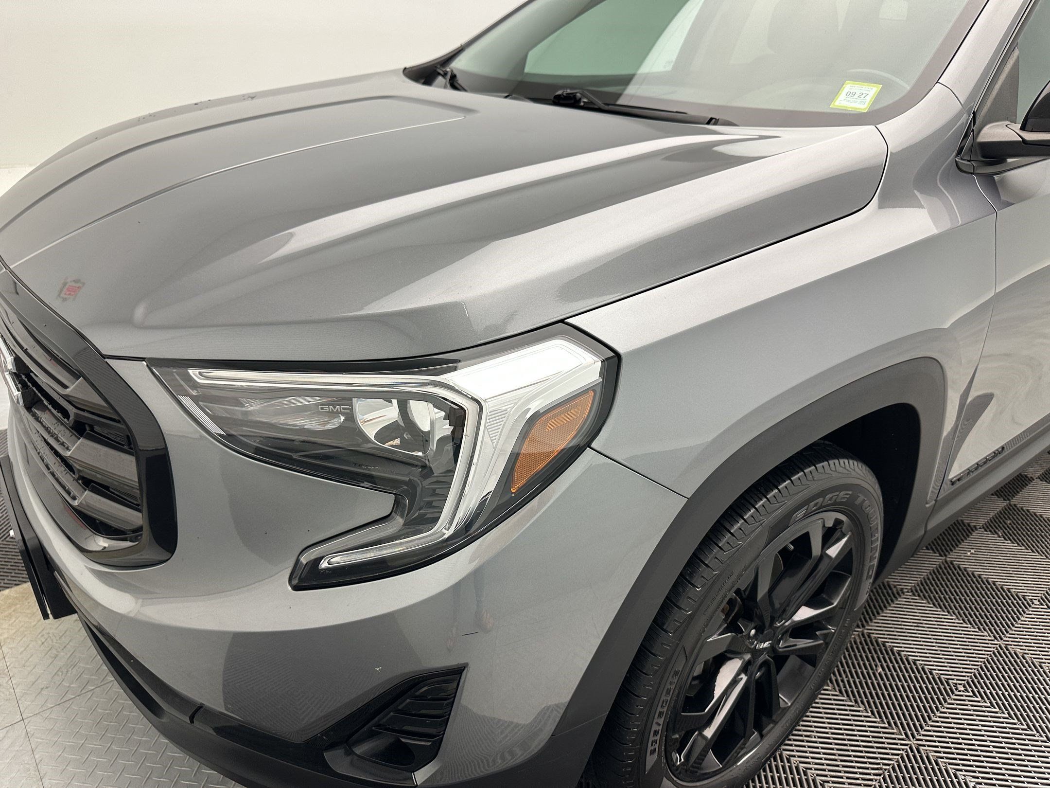 Certified 2020 GMC Terrain SLT w/ Preferred Package AWD/4WD image 12
