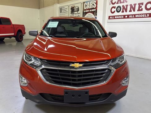 Used 2020 Chevrolet Equinox LS w/ LS Convenience Package image 3
