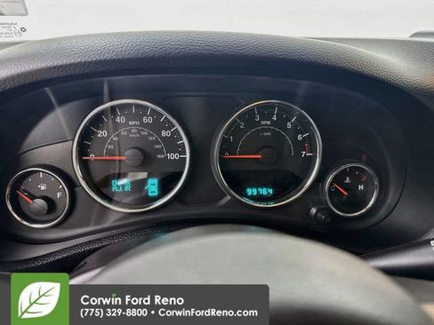 Used 2013 Jeep Wrangler Unlimited Rubicon AWD/4WD image 12