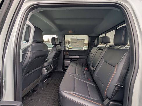 New 2026 Ford F250 Lariat w/ Black Appearance Package image 9