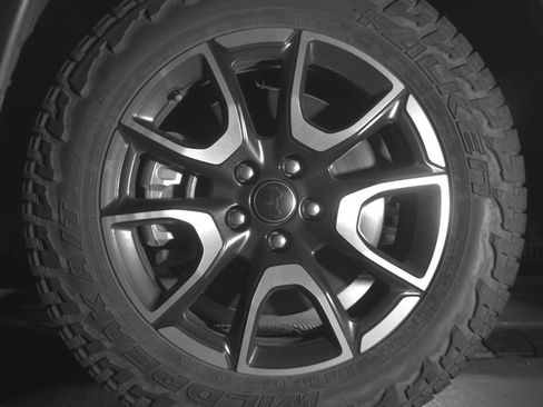 Used 2025 Jeep Compass Trailhawk image 12