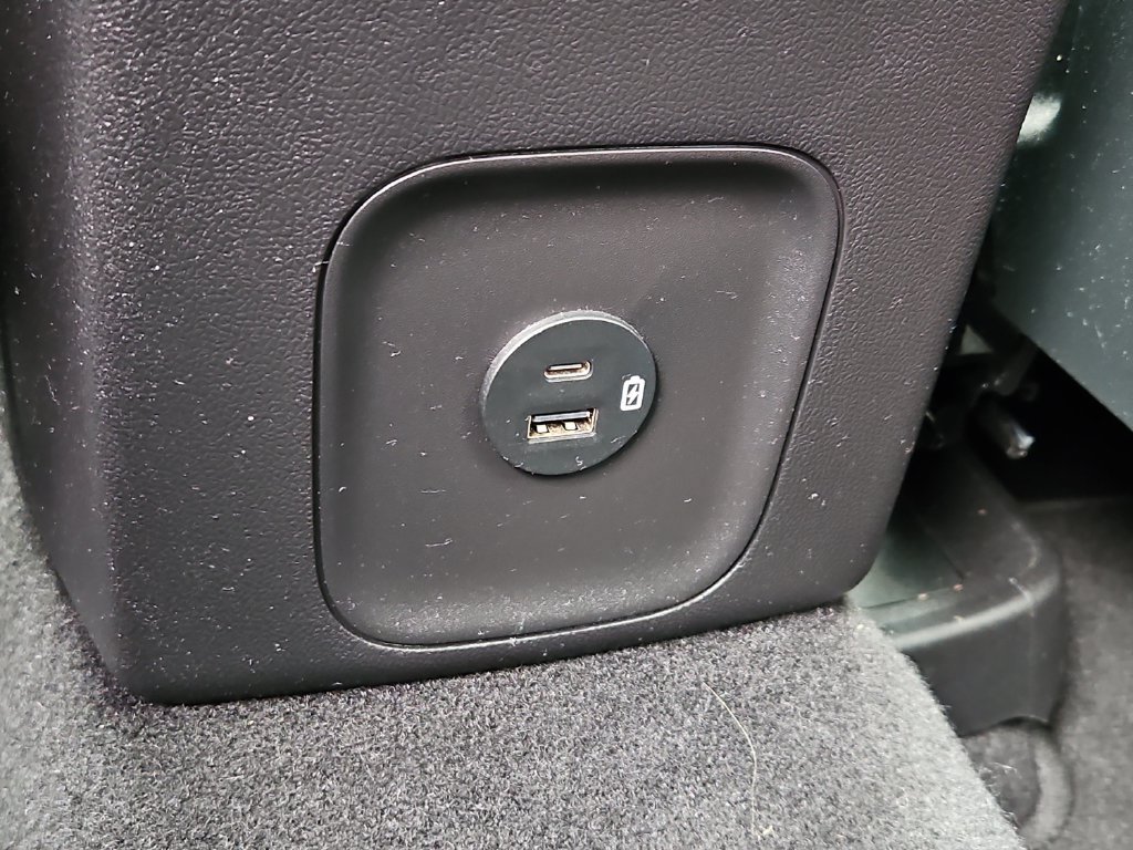 Used 2022 Ford Escape SE w/ SE Sport Appearance Package AWD/4WD image 21