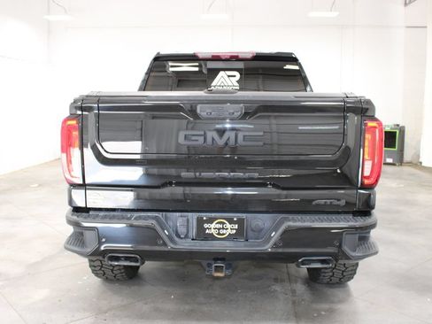 Used 2024 GMC Sierra 1500 AT4 w/ Technology Package AWD/4WD image 8