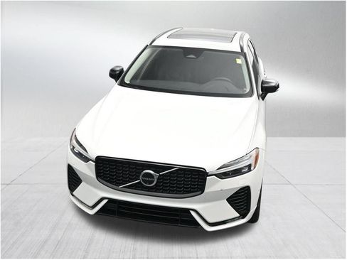 Used 2024 Volvo XC60 B5 Plus w/ Climate Package AWD/4WD image 21