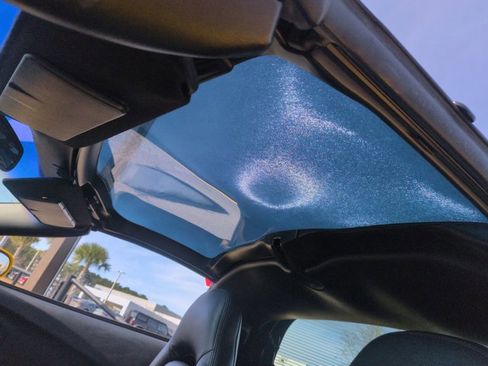 Used 2004 Chevrolet Corvette Coupe w/ Preferred Equipment Group image 11