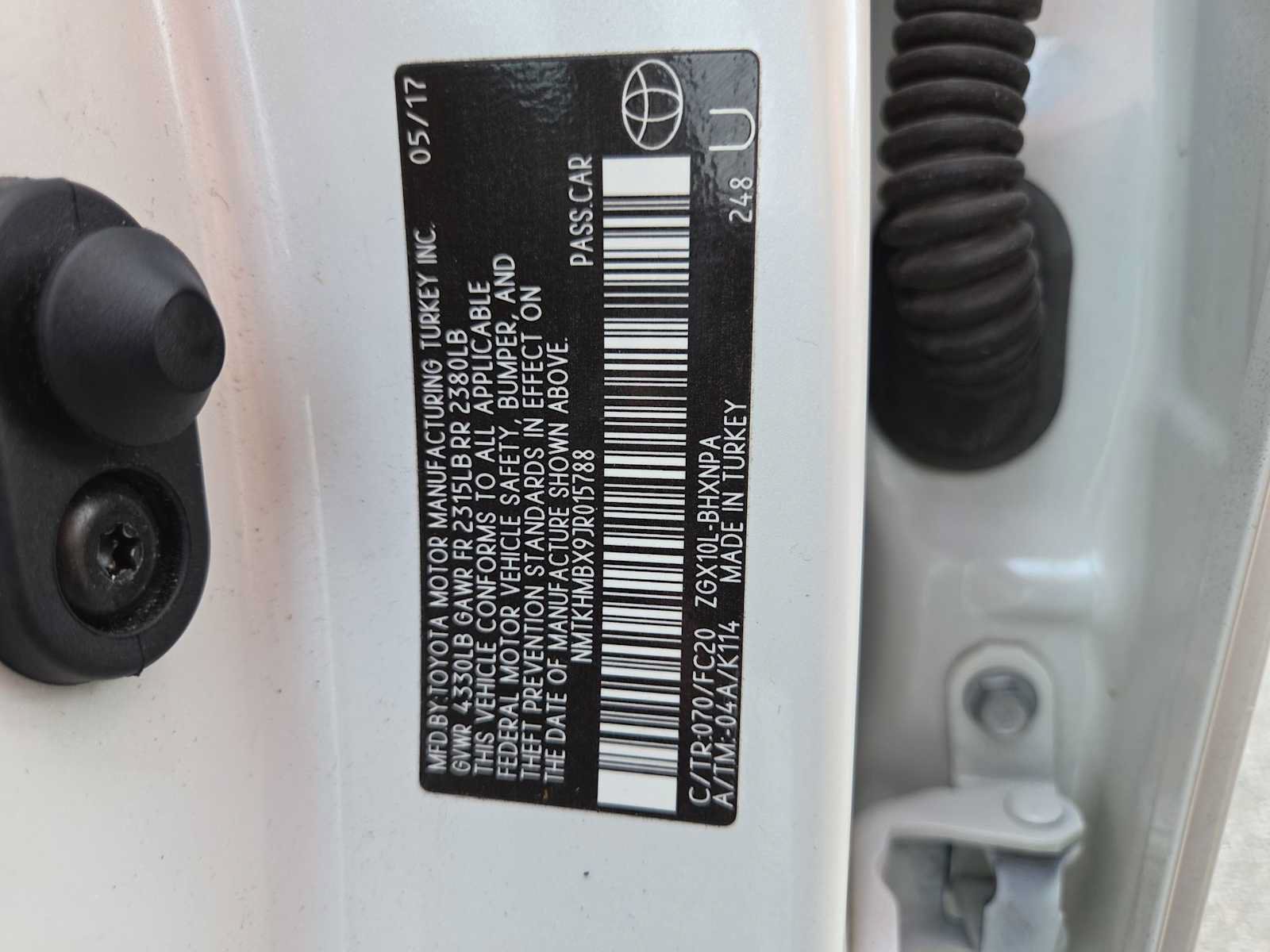 Used 2018 Toyota C-HR XLE FWD image 29