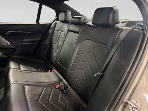 Used 2024 BMW 530i xDrive w/ Convenience Package image 22