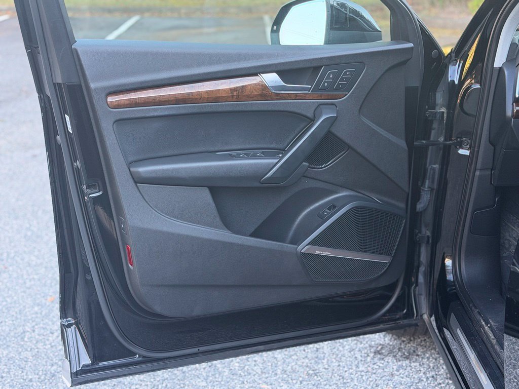 Used 2018 Audi Q5 2.0T Premium Plus w/ Premium Plus Package AWD/4WD image 9