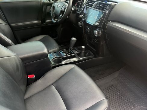 Used 2021 Toyota 4Runner Venture w/ Moonroof Package image 17