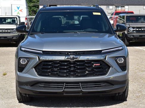 Used 2026 Chevrolet TrailBlazer RS w/ Driver Confidence Package FWD image 2