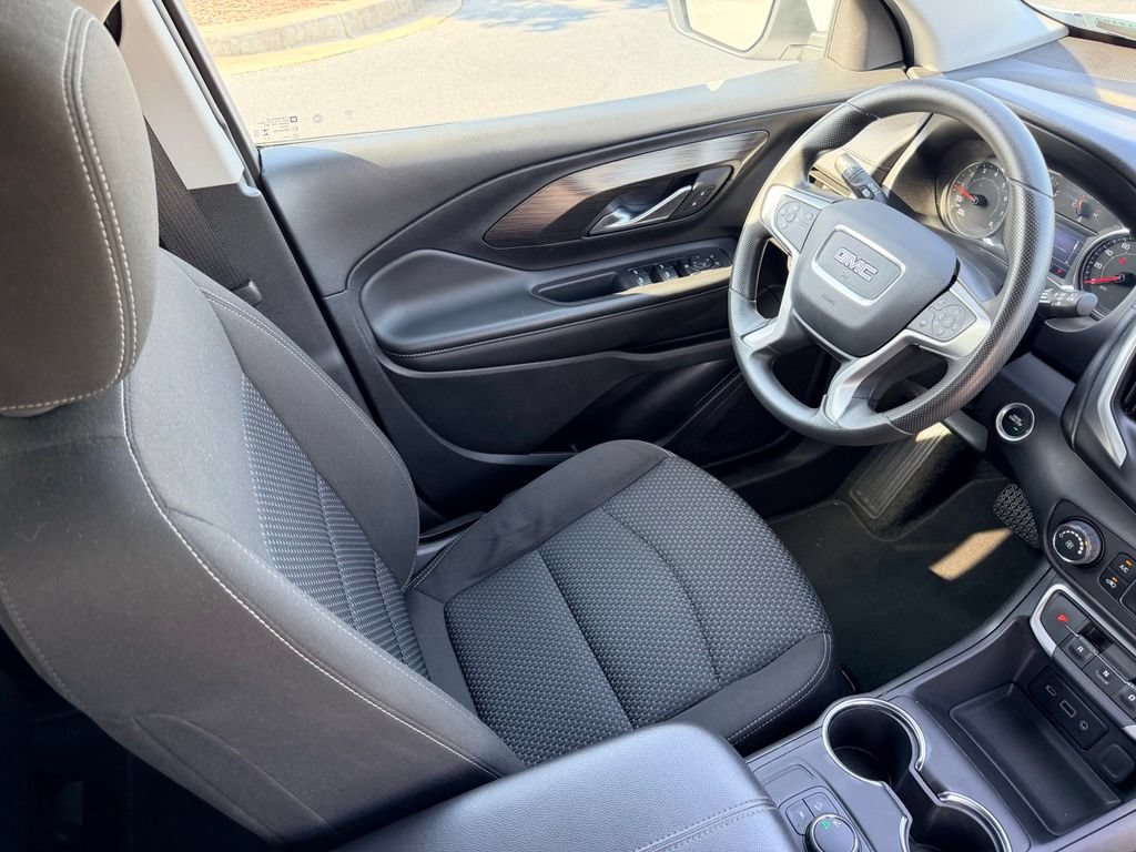 Used 2024 GMC Terrain SLE FWD image 13