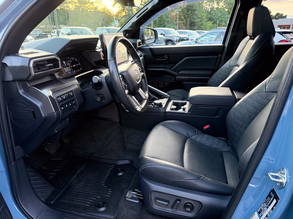 Used 2025 Toyota 4Runner TRD Off-Road Premium AWD/4WD image 13