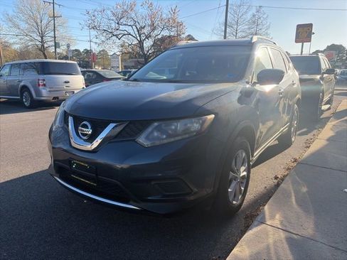Used 2016 Nissan Rogue SV w/ SV Premium Package image 1