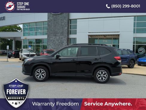 Certified 2023 Subaru Forester Premium AWD/4WD image 4