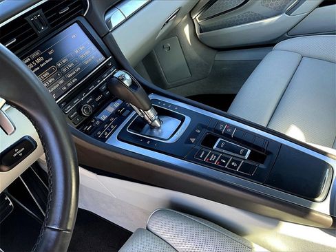 Used 2015 Porsche 911 Targa 4S image 17