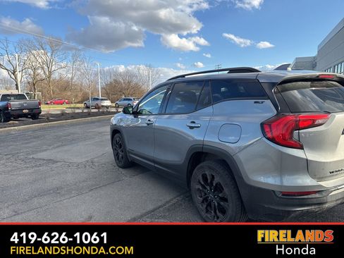 Used 2019 GMC Terrain SLT w/ Preferred Package image 9