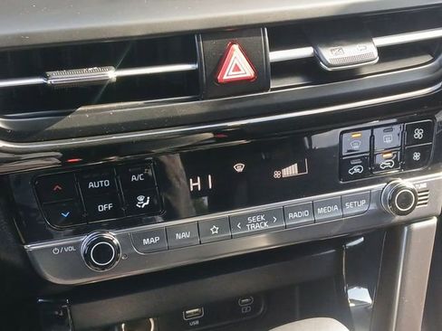 Certified 2025 Kia Seltos S image 19