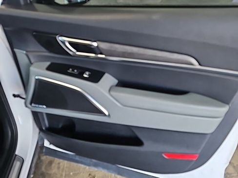 Used 2023 Kia Telluride SX X-Line image 11