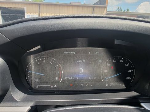 Used 2022 Ford Explorer XLT w/ Equipment Group 202A AWD/4WD image 12