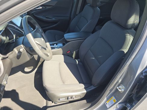 Used 2025 Chevrolet Malibu LT image 24