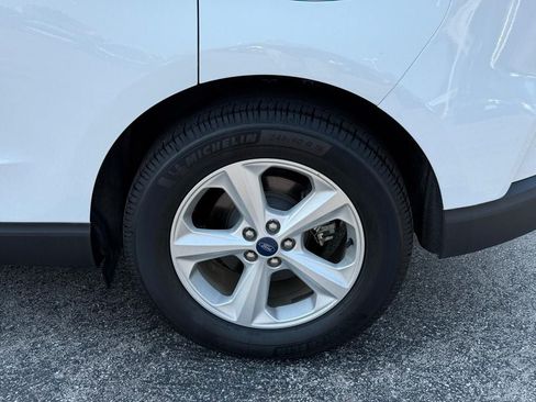 Used 2019 Ford Edge SE FWD image 6