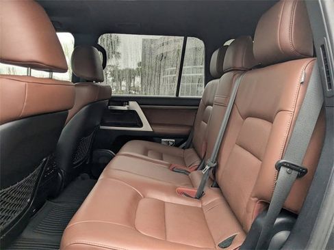 Used 2021 Toyota Land Cruiser image 14