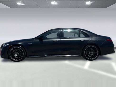 Used 2025 Mercedes-Benz S 63 AMG S image 2