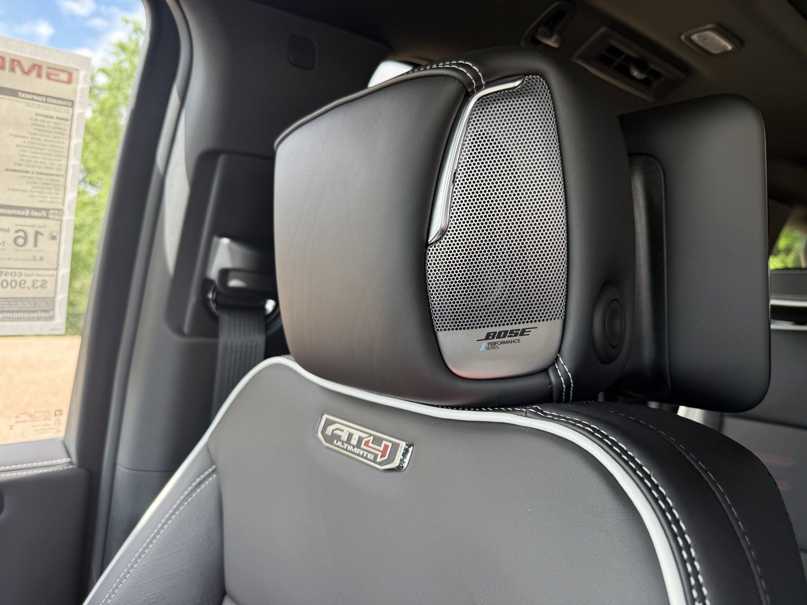 Used 2026 GMC Yukon AT4 Ultimate w/ LPO, Floor Liner Package AWD/4WD image 17