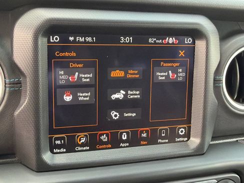 Used 2022 Jeep Wrangler Unlimited Rubicon 4xe w/ Cold Weather Group AWD/4WD image 31