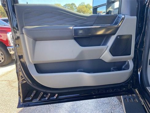 New 2026 Ford F250 Platinum w/ Platinum Plus Package image 34