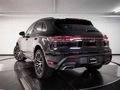 Certified 2026 Porsche Macan AWD/4WD image 3