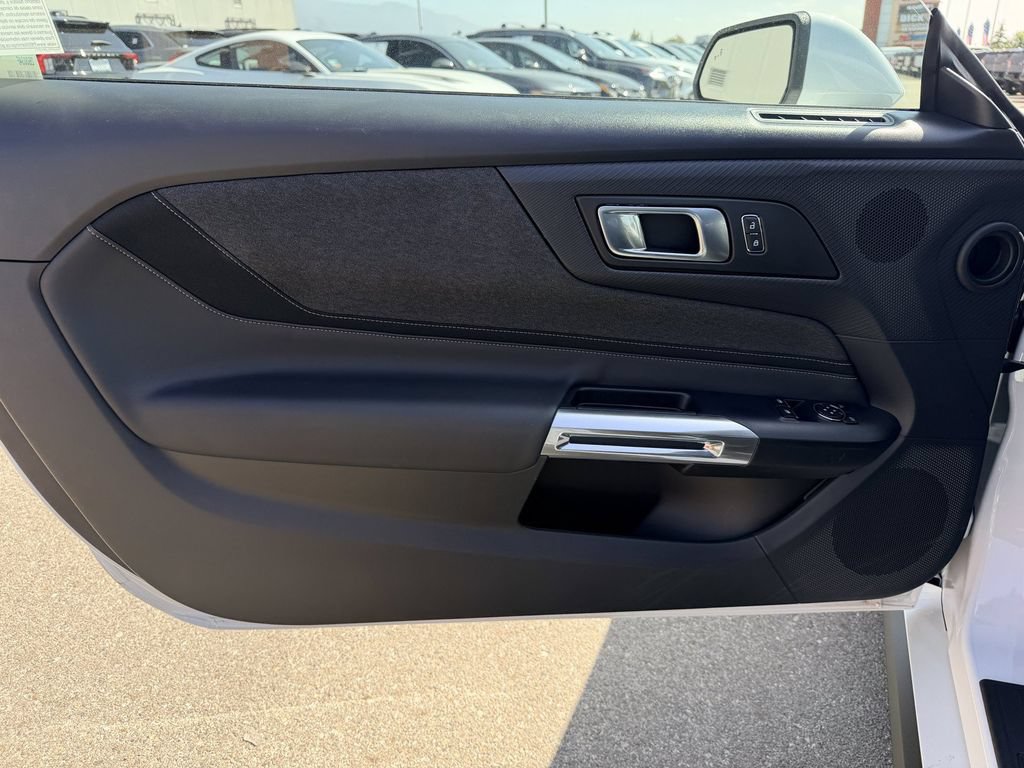 Used 2026 Ford Mustang Coupe RWD image 15