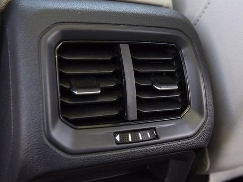 New 2026 Volkswagen Taos SE AWD/4WD image 24