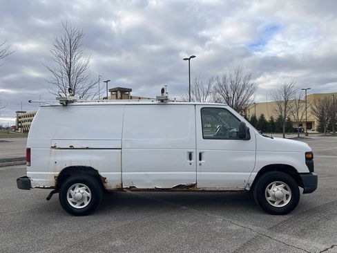 Used 2013 Ford E-250 and Econoline 250 image 6