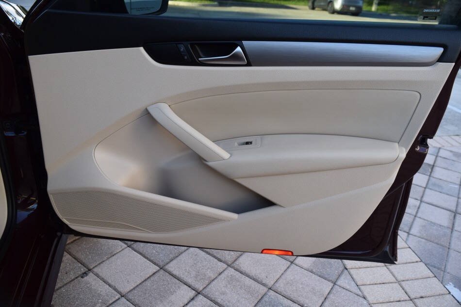 Used 2014 Volkswagen Passat TDI SE FWD image 77