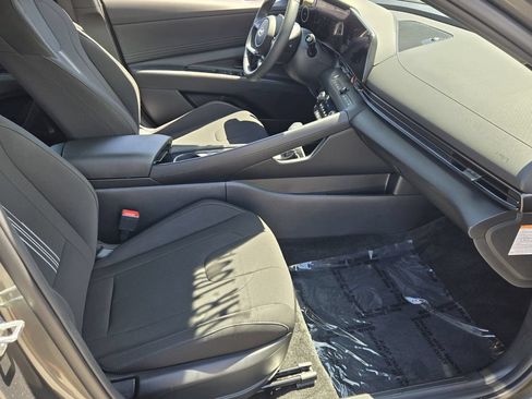 Certified 2025 Hyundai Elantra SEL w/ Cargo Package FWD image 16