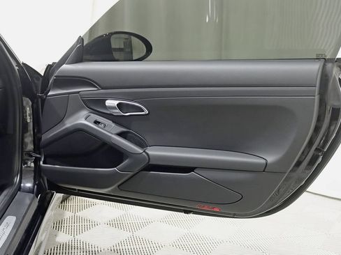 Used 2019 Porsche 718 Cayman RWD image 26