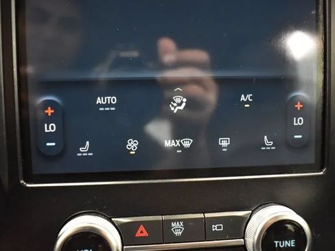 Used 2024 Ford Edge SEL AWD/4WD image 34