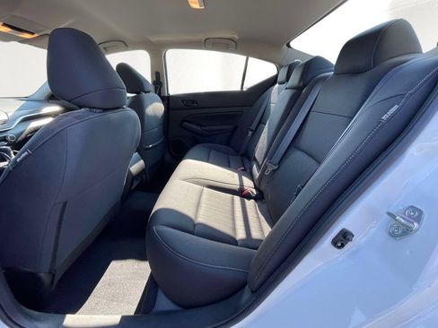 Used 2023 Nissan Altima 2.5 SV FWD image 11