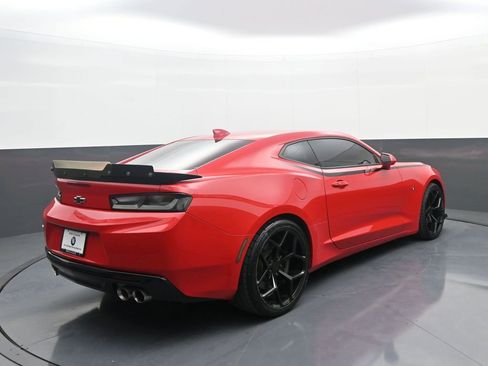 Used 2016 Chevrolet Camaro SS RWD image 7