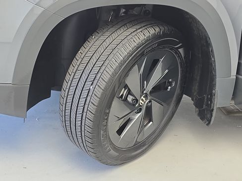Used 2025 Volkswagen Taos S FWD image 31